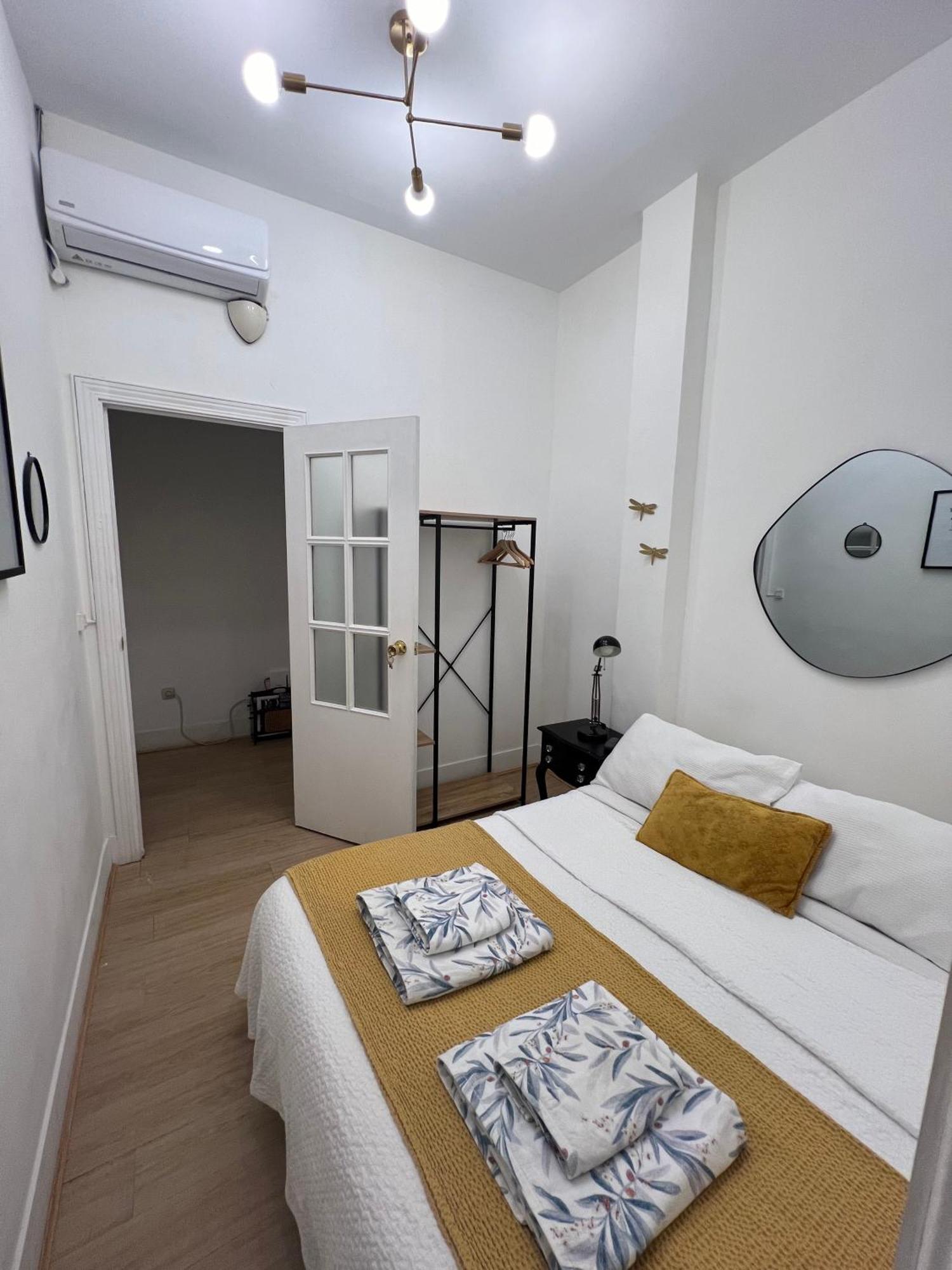 Urban Rooms Fuencarral Madrid Exterior foto